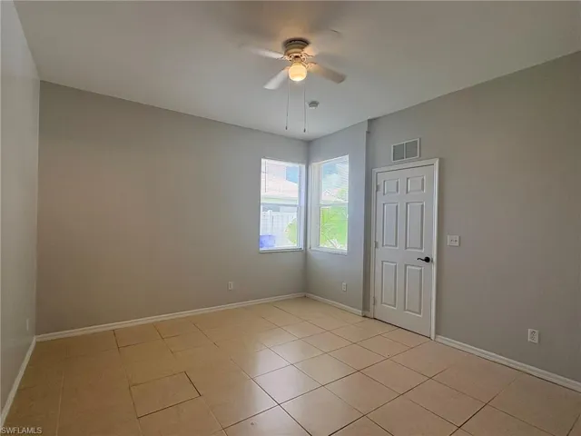 3619 Pine Oak Cir 108, Fort Myers, Florida 33916