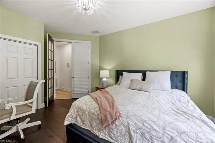 1st floor guest bedroom