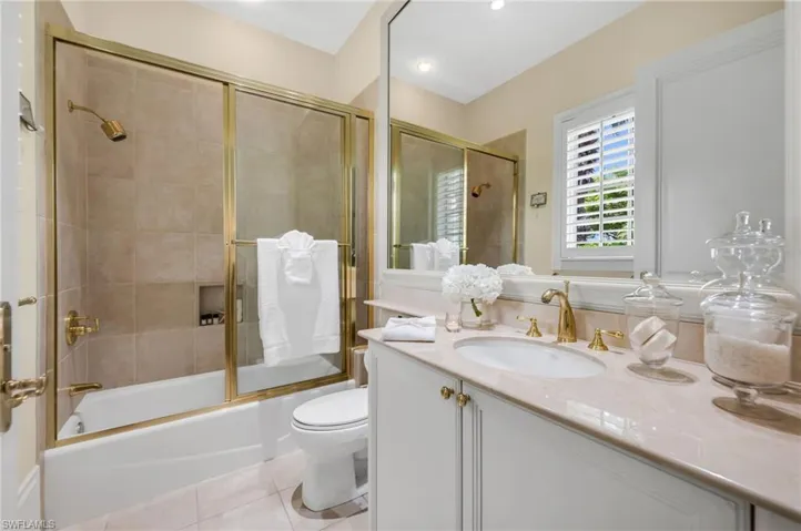 2045 Isla Vista Ln, Naples, Florida 34105