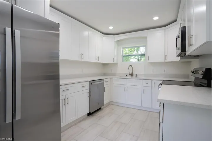 2148 Hale CT, FORT MYERS FL 33916
