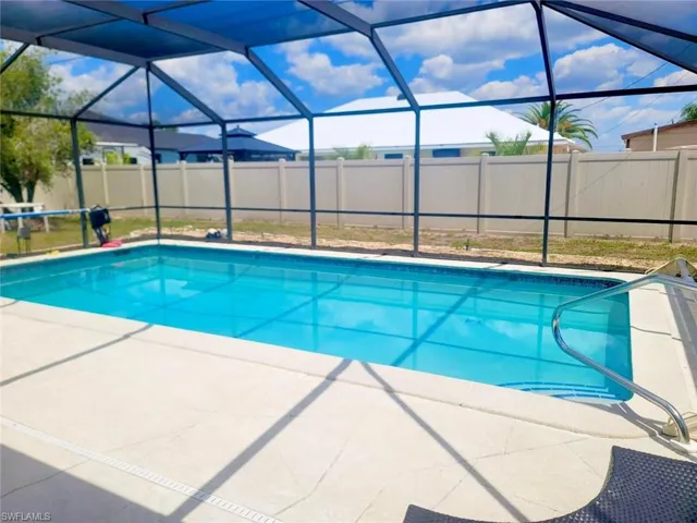 1624 Country Club Pkwy, Lehigh Acres Fl 33936