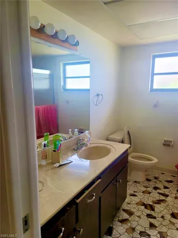 1624 Country Club Pkwy, Lehigh Acres Fl 33936