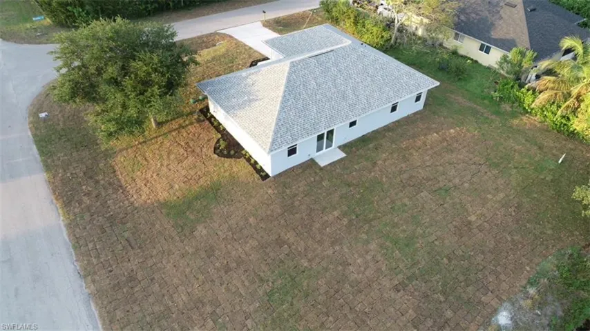 702  Manhattan E ST, Lehigh Acres, FL 33974