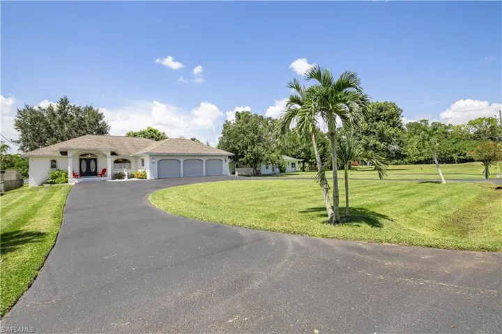 1285 Driftwood Dr, North Fort Myers, Florida 33903