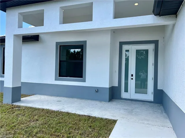 View of property entrance