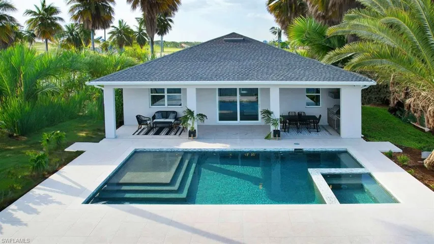 Flatwood model home*** (Not actual home for sale)