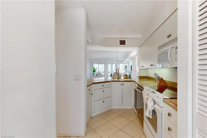 991 N Barfield Dr # 201, Marco Island, Florida 34145
