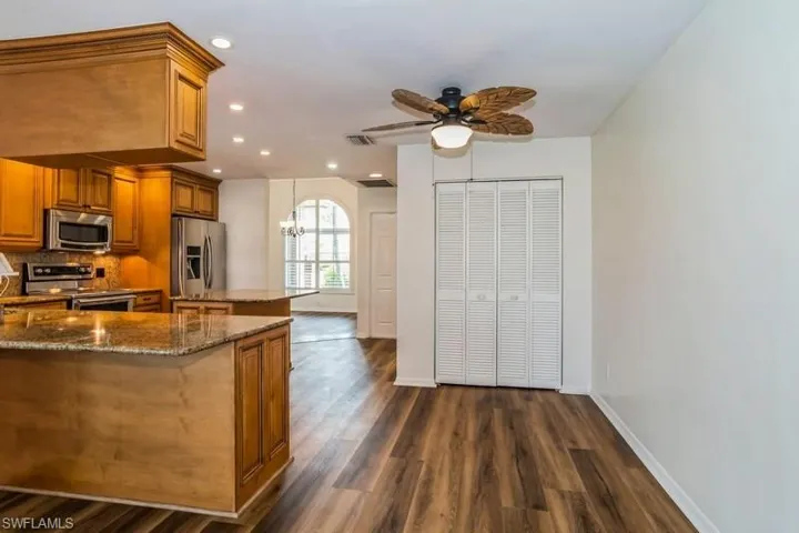Dinette/Kitchen