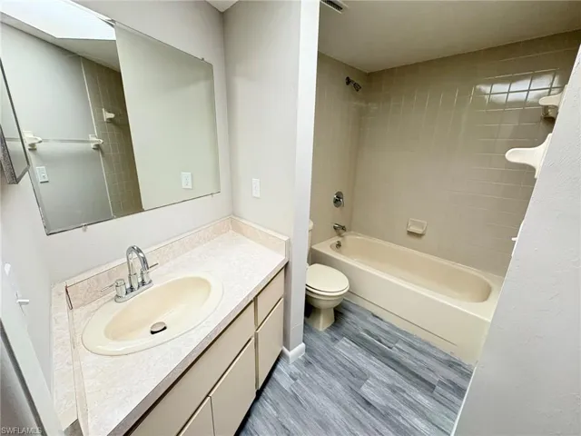 1123 Sw 48th Ter 104, Cape Coral, Florida 33914