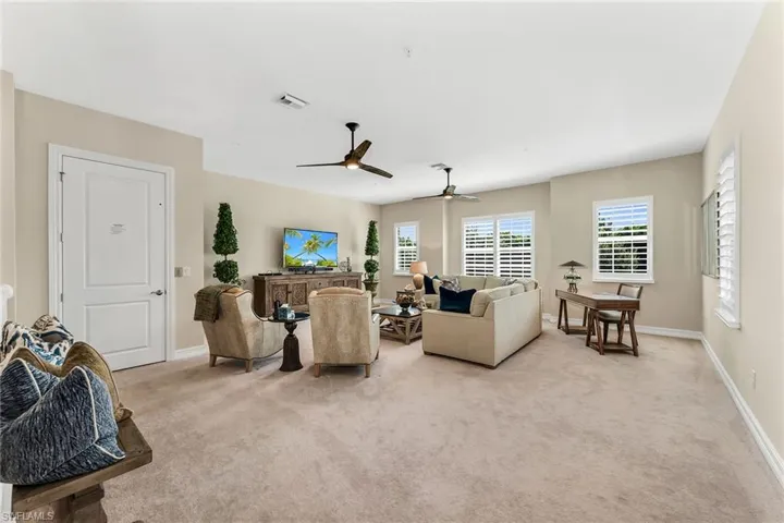 7825 Hawthorne Dr 2104, Naples, Florida 34113