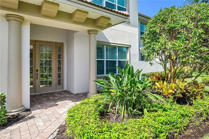 7825 Hawthorne Dr 2104, Naples, Florida 34113