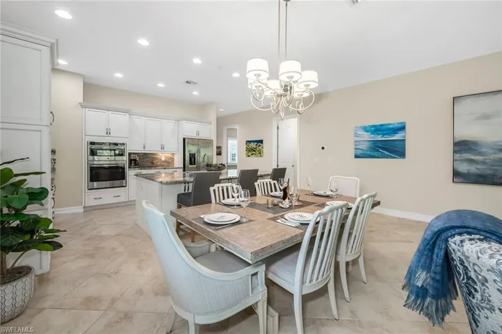 7825 Hawthorne Dr 2104, Naples, Florida 34113