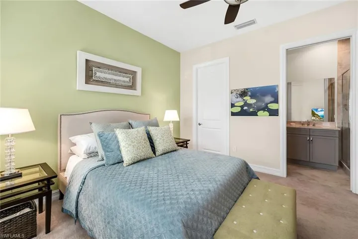 7825 Hawthorne Dr 2104, Naples, Florida 34113