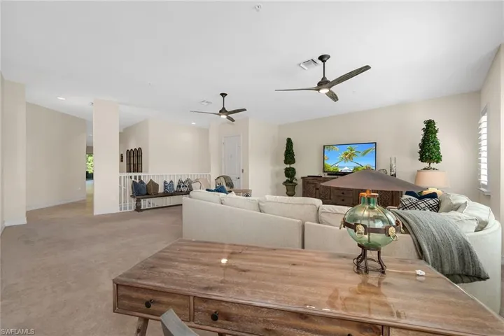 7825 Hawthorne Dr 2104, Naples, Florida 34113