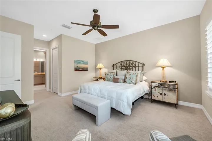 7825 Hawthorne Dr 2104, Naples, Florida 34113