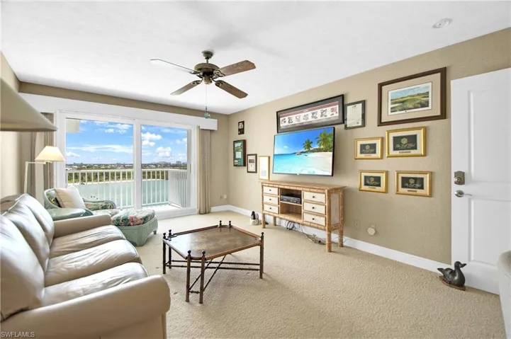 60  Pelican W ST, Naples, FL 34113