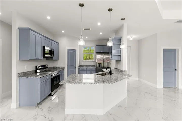 343 Desoto Blvd N, Naples, Florida 34120