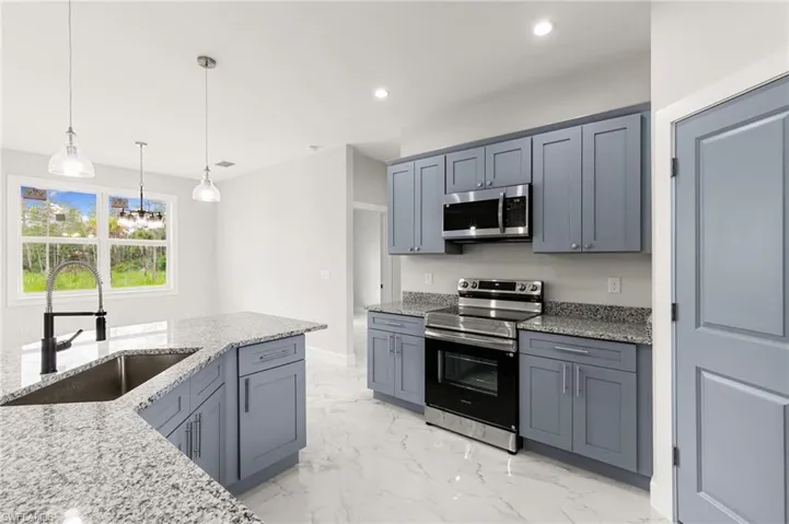 343 Desoto Blvd N, Naples, Florida 34120