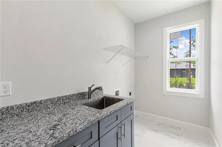 343 Desoto Blvd N, Naples, Florida 34120