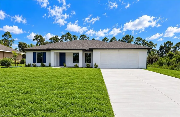 525 Willowbrook Dr, Lehigh Acres, Florida 33972