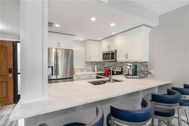 807 River Point Dr D 202, Naples, Florida 34102
