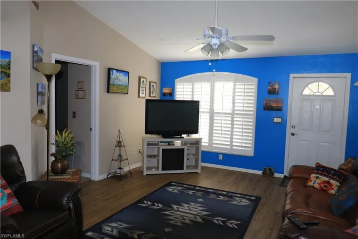 3825 Sw 11th Ave, Cape Coral Fl 33914