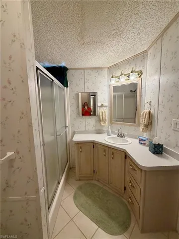 1080 Diamond Lake Cir, Naples, Florida 34114