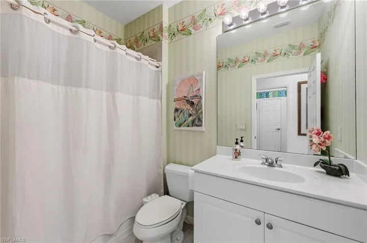7090 Bay Woods Lake Ct 201, Fort Myers, Florida 33908