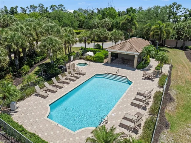 7090 Bay Woods Lake Ct 201, Fort Myers, Florida 33908
