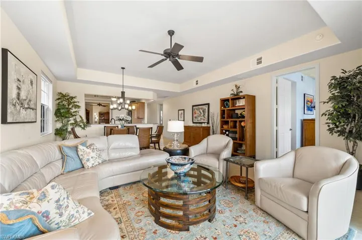 6414  Legacy  CIR, Naples, FL 34113