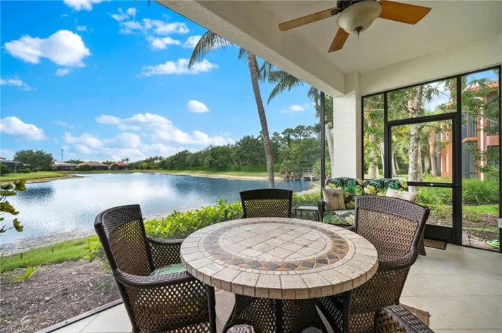 6414  Legacy  CIR, Naples, FL 34113
