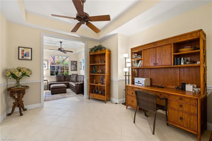6414  Legacy  CIR, Naples, FL 34113