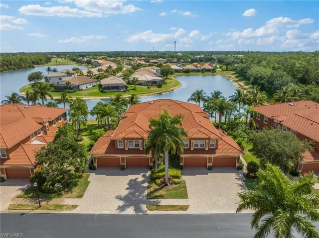 6414  Legacy  CIR, Naples, FL 34113
