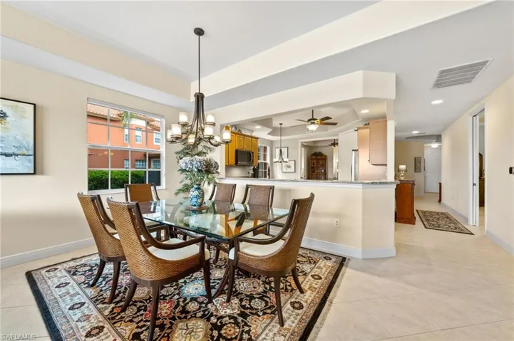 6414  Legacy  CIR, Naples, FL 34113