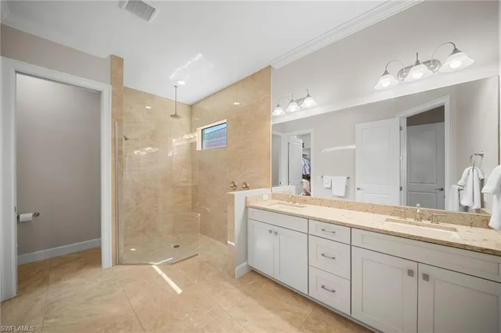 8735 Cavano St E, Naples, Florida 34119