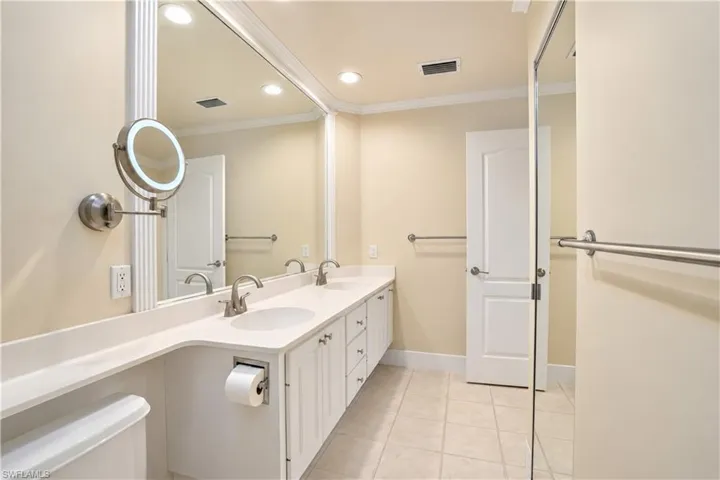 5434 Guadeloupe Way, Naples, Florida 34119