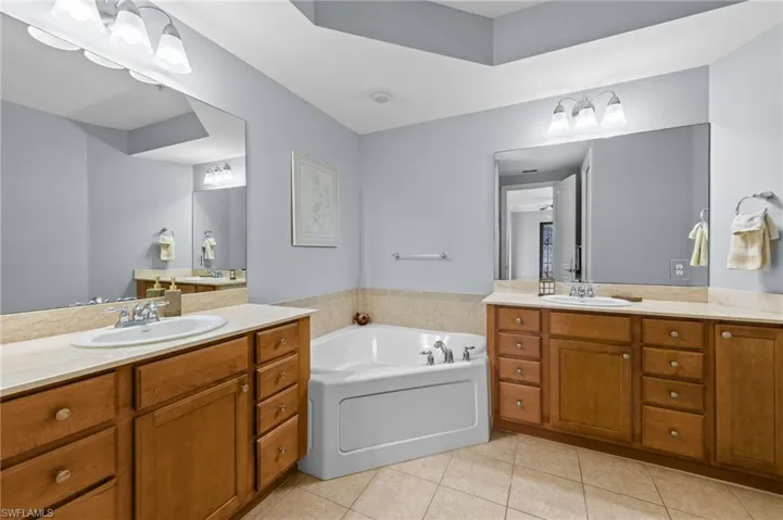 Dual vanities