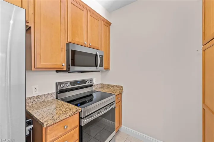 Newer range & microwave