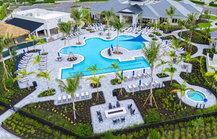 Bird's eye view of a pool area