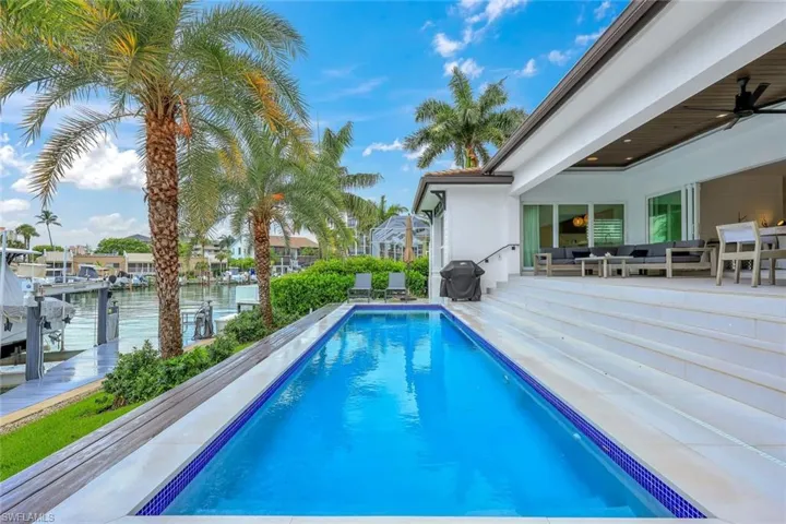 860 Partridge Ct, Marco Island, Florida 34145
