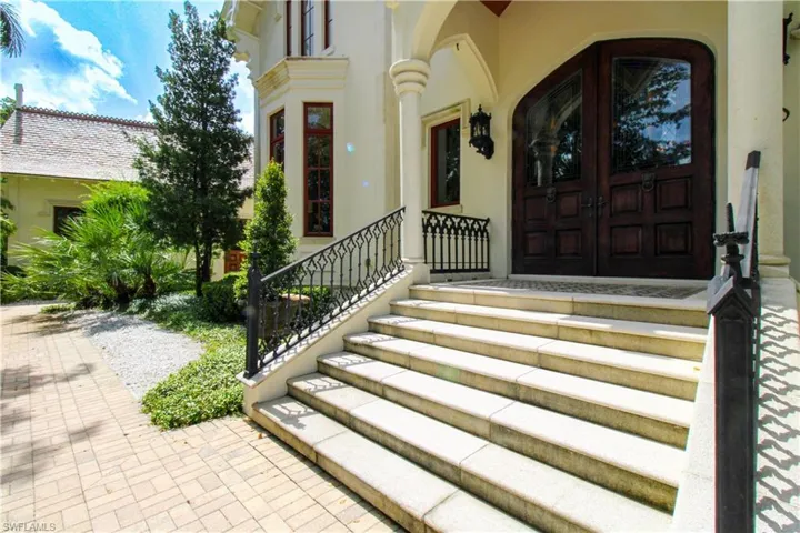 Entrance to property with a porch
