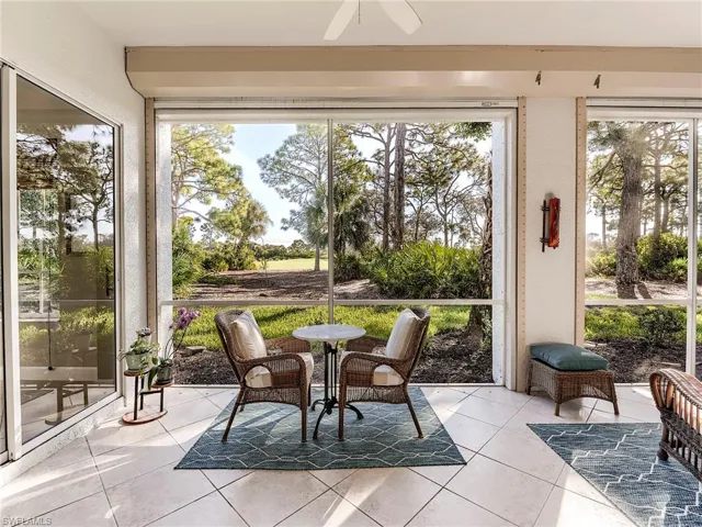 Lanai featuring tile patterned flooring