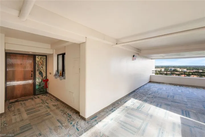 From the moment you step off the elevator, your expansive views start as you head to unit entry