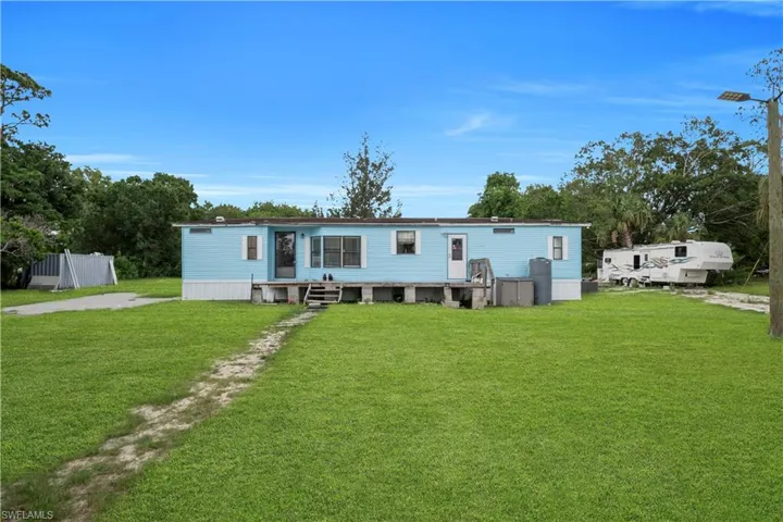 7993 Ebson Dr, North Fort Myers, Florida 33917