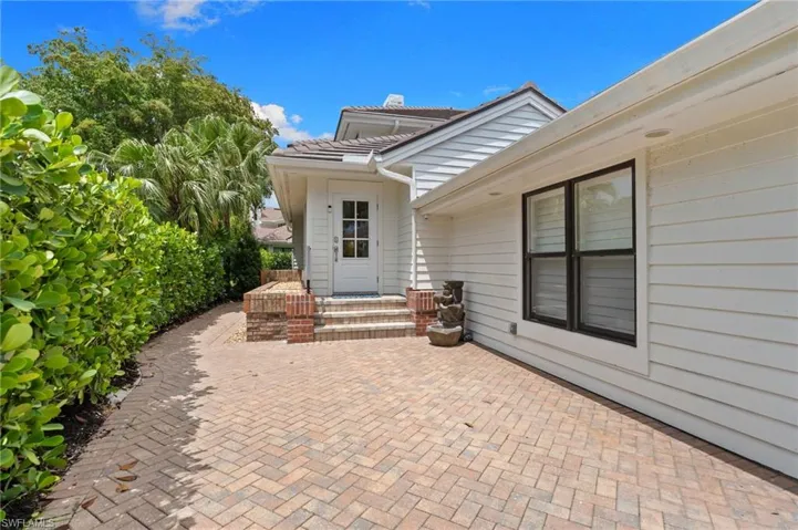 4008 Crayton Rd A1, Naples, Florida 34103