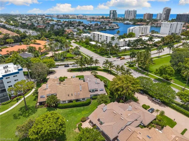4008 Crayton Rd A1, Naples, Florida 34103