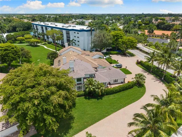 4008 Crayton Rd A1, Naples, Florida 34103