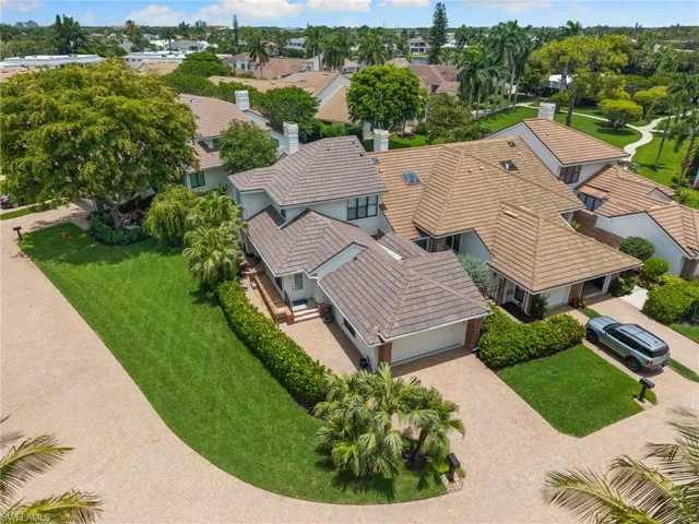4008 Crayton Rd A1, Naples, Florida 34103