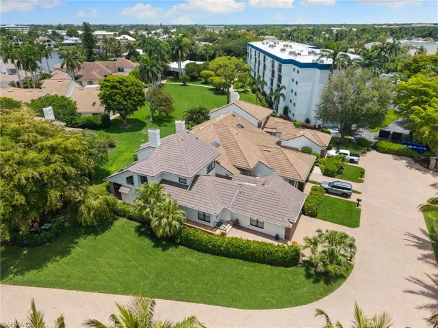 4008 Crayton Rd A1, Naples, Florida 34103