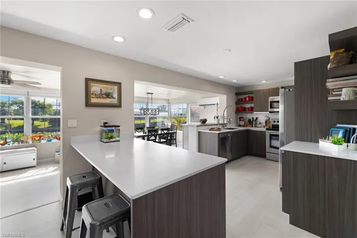 4407 SE 10th  AVE, Cape Coral, FL 33904